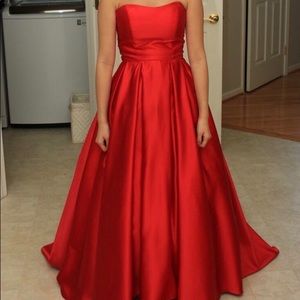 Hi-Lo Ballgown Prom Dress